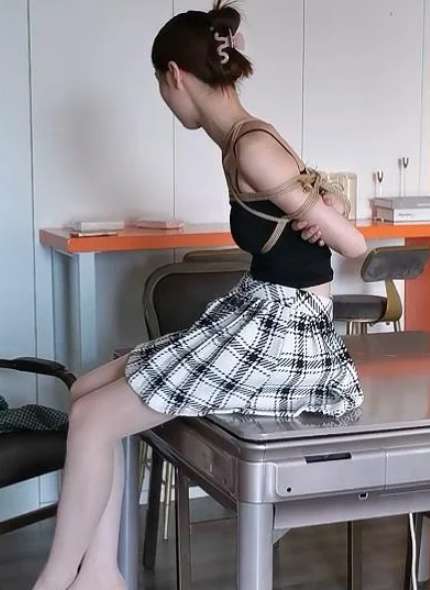 0956