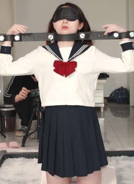 0956
